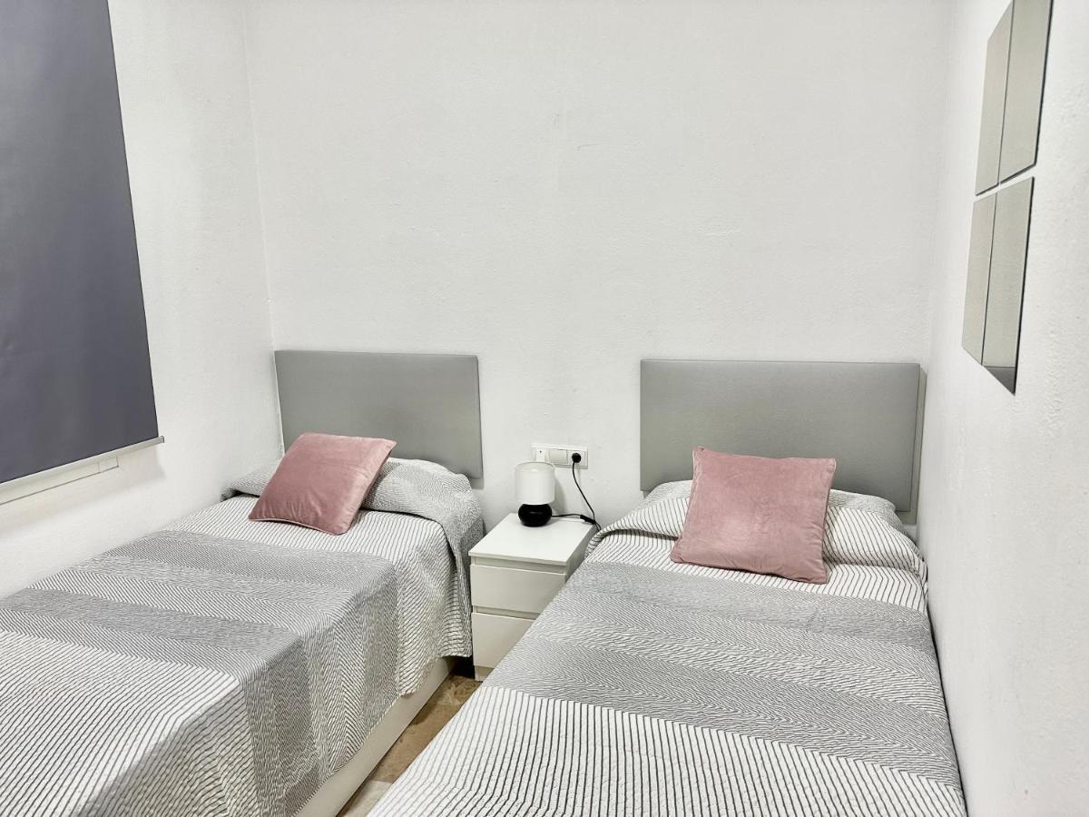 Apartamento Acogedor Y Moderno En Pleno Centro De Sevilla Con Parking Gratis Exterior photo